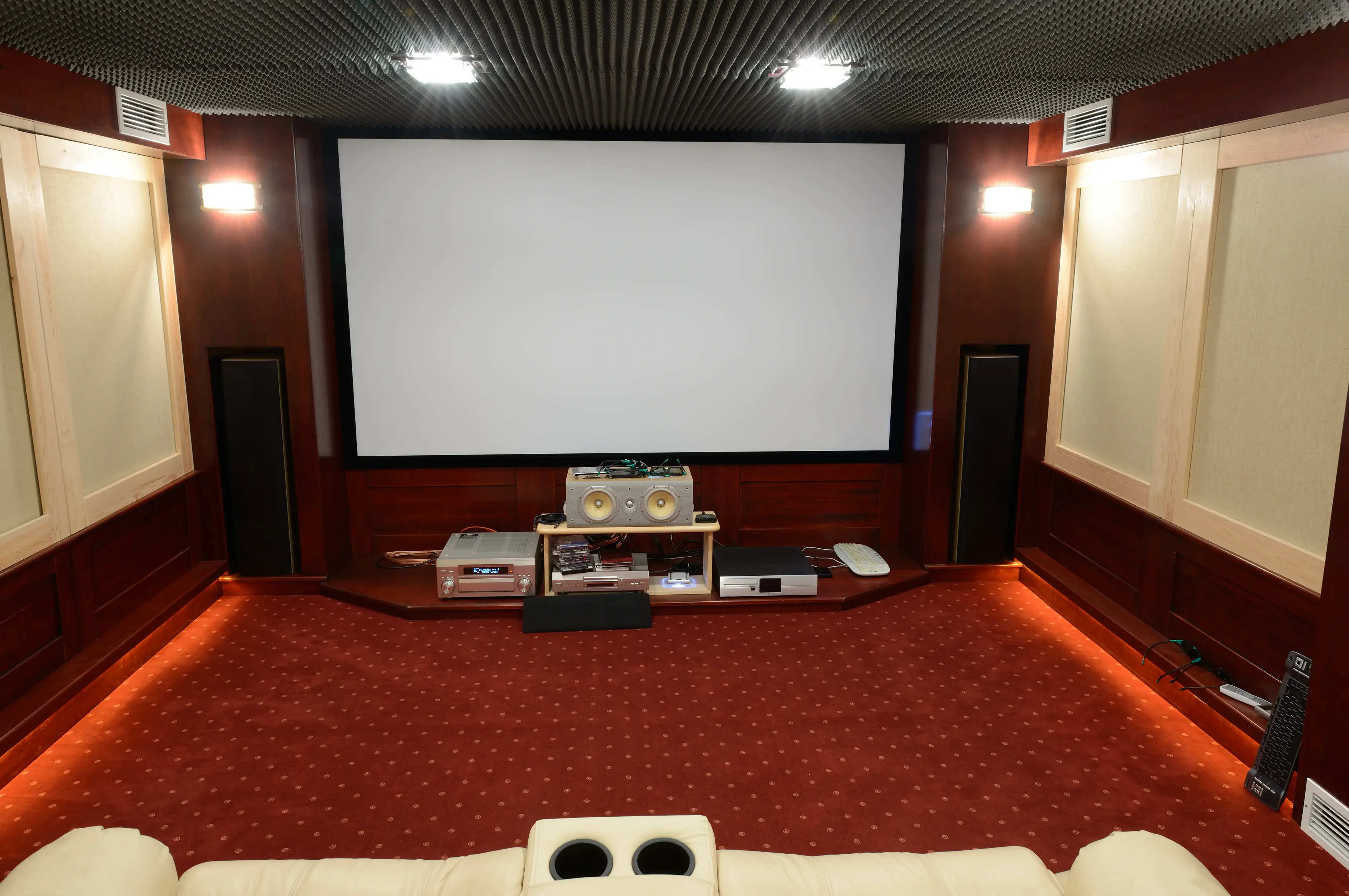 Professional audio visual system installation services across UAE